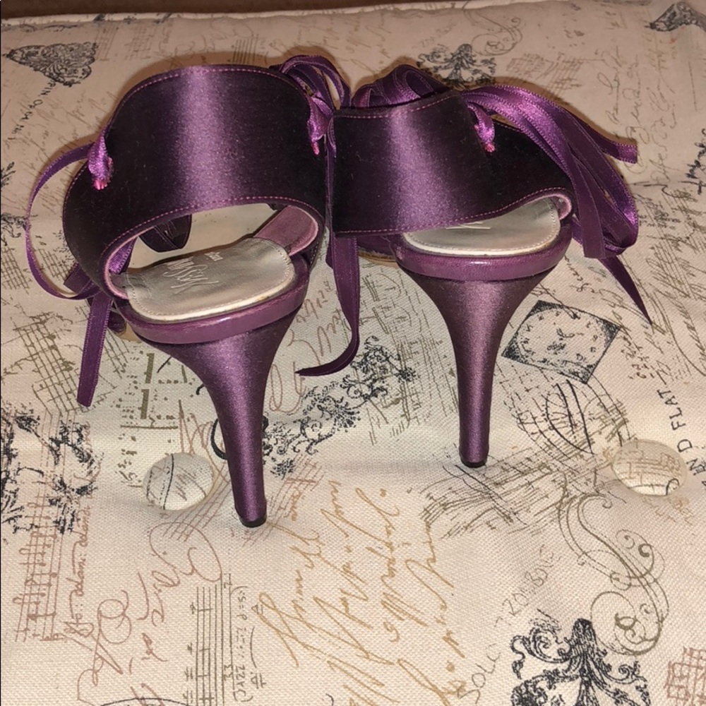 Yves Saint Laurent Satin Heels - Picture 3 of 7